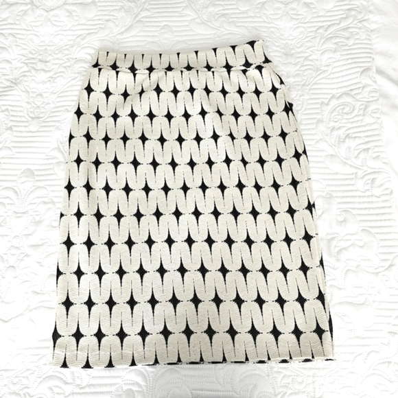 Renee C. Geometric Pencil Skirt - Picture 3 of 8